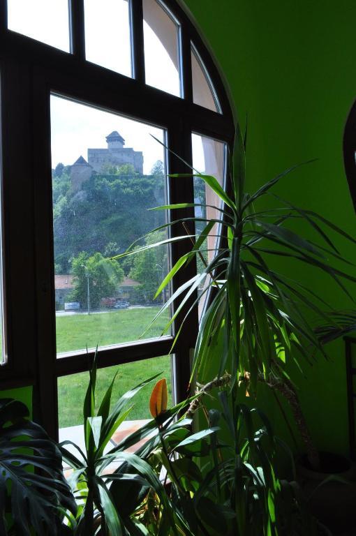 Penzion Pri Parku Trencin Exterior photo