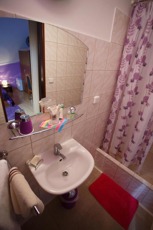 Penzion Pri Parku Trencin Room photo